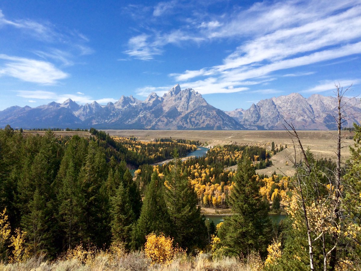 SaraSideryWDRB's tweet image. Postcard or iPhone photo? #reallifeviews @GrandTetonNPS