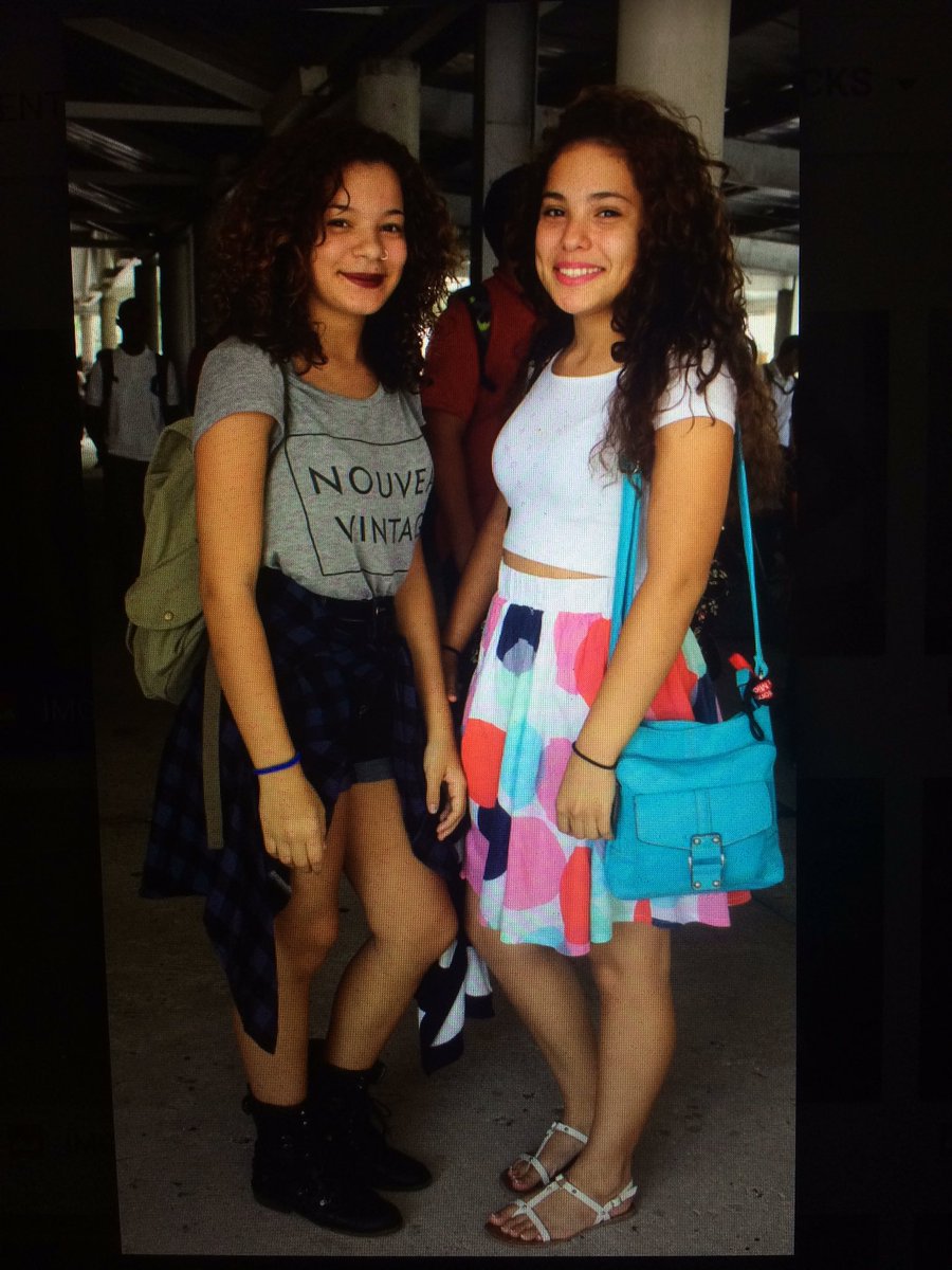 PoincianaPoint's tweet image. Spirit week also allows people to express their style! #spiritweek2014