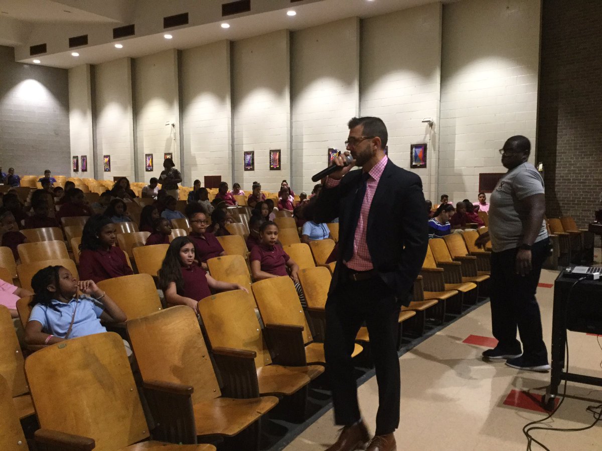 TheSVAway's tweet photo. Admin congratulated & addressed the student audience #TheSVAway #making8great #BronxEd https://t.co/1hWEHIMt5C