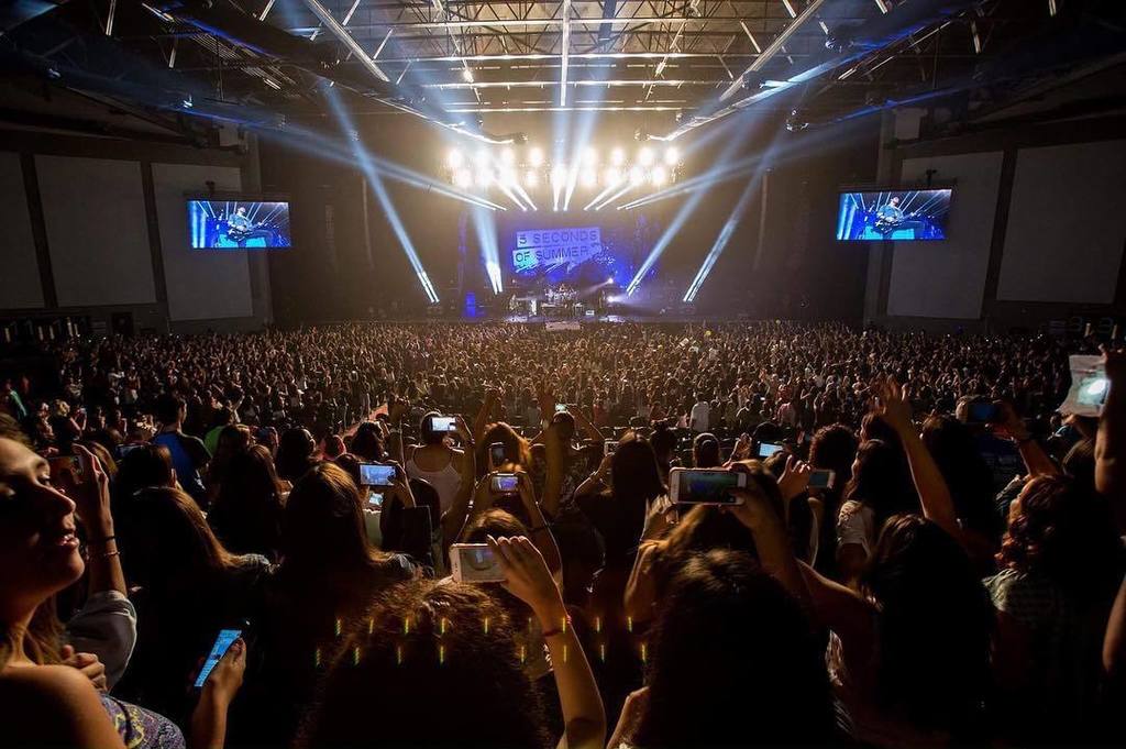 Luke5SOS's tweet image. Thank you Monterrey, Mexico for tonight. You were awesome. 
Muchos gracias 🤓❤️