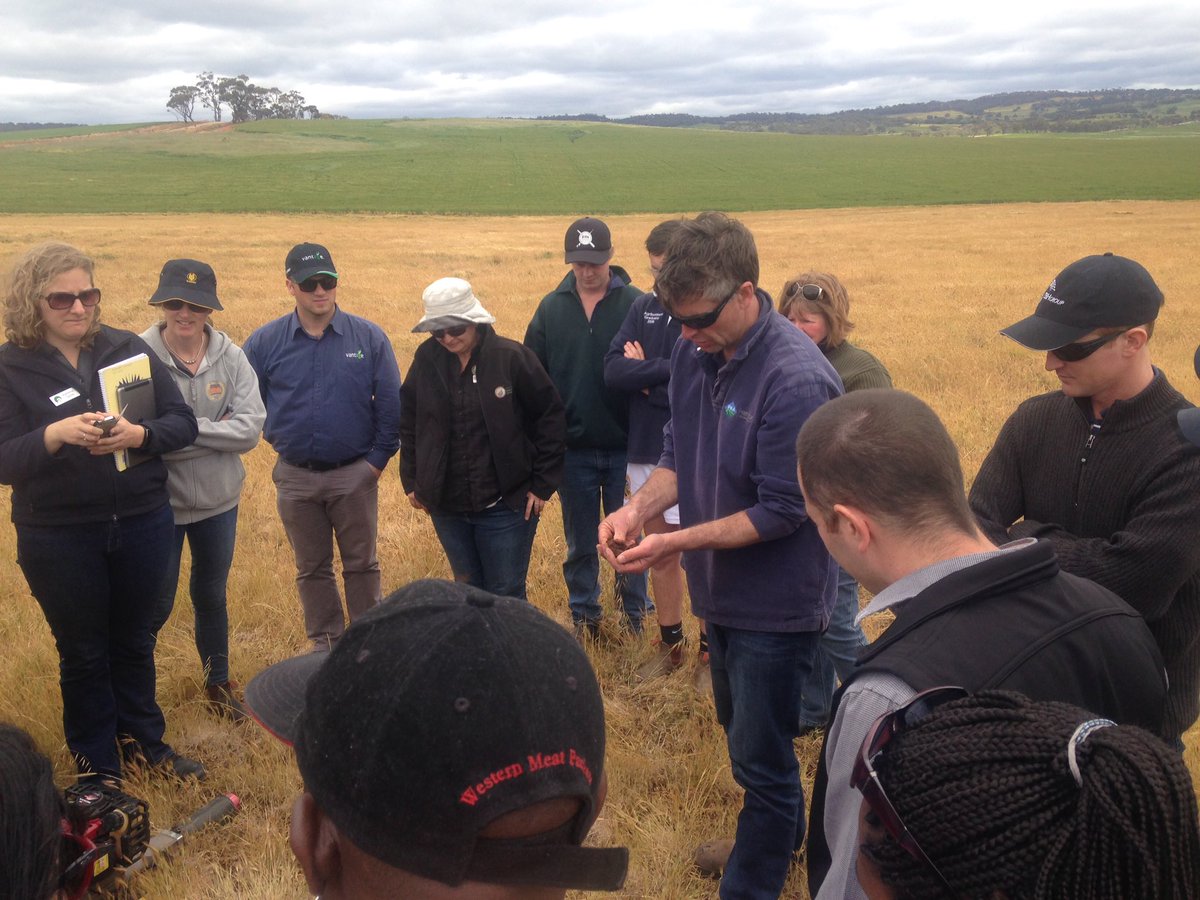 yarnsfromfarm's tweet photo. @frankdemden taking core samples to group truth soil mapping technology with students from @CurtinUni @Wheatbeltnrm https://t.co/XbwiynAsRP