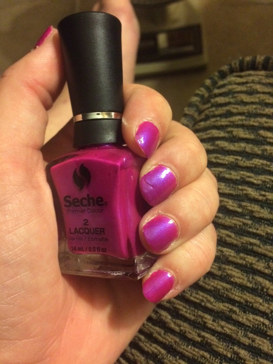 lyoung614's tweet photo. #ShowOffYourSeche @Influenster @SecheNails #contest https://t.co/D7sGRLqLtw