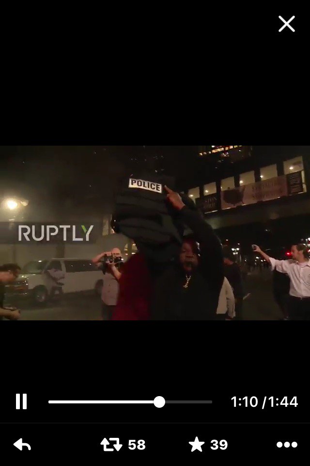 PurpCodeine's tweet photo. How he get that😳 https://t.co/sWs7fAorlt