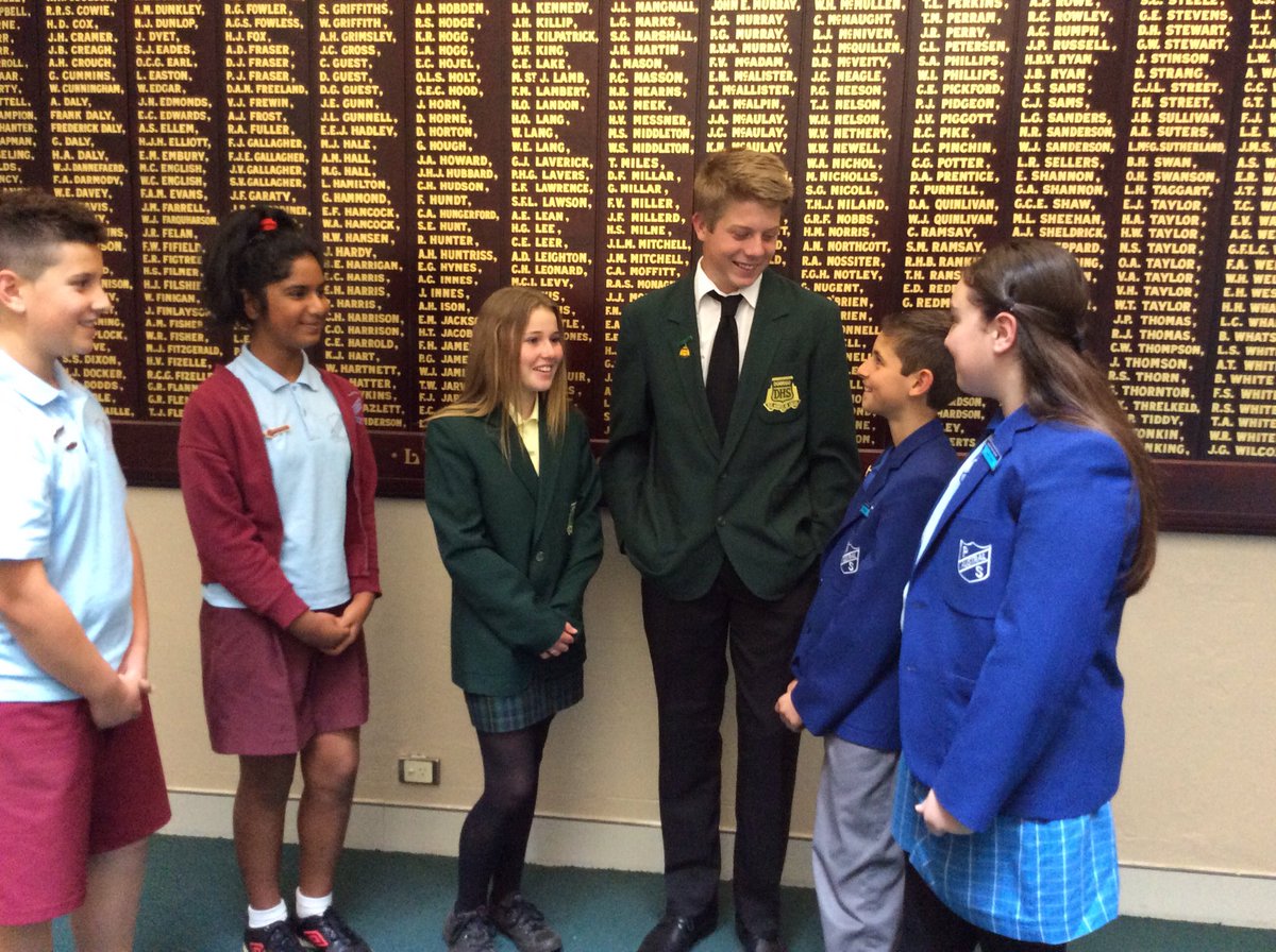 learnPSNSW's tweet photo. Austral PS, Croydon Park PS and Dorrigo HS students after the rededication ceremony. #NSWEducation https://t.co/G5LZeQh4Ft