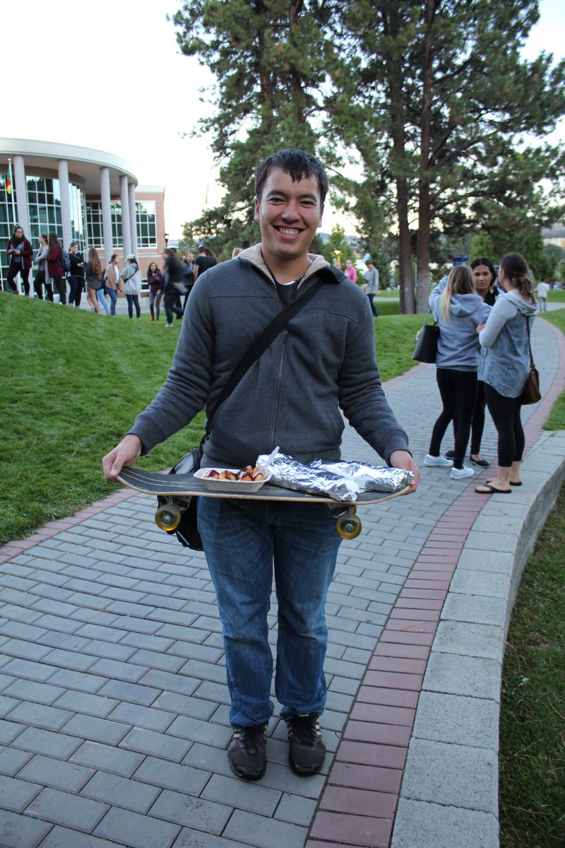 TRUSU15's tweet image. Food truck festival in full swing! Movie night starts at 7:30! #mytru #kamloops