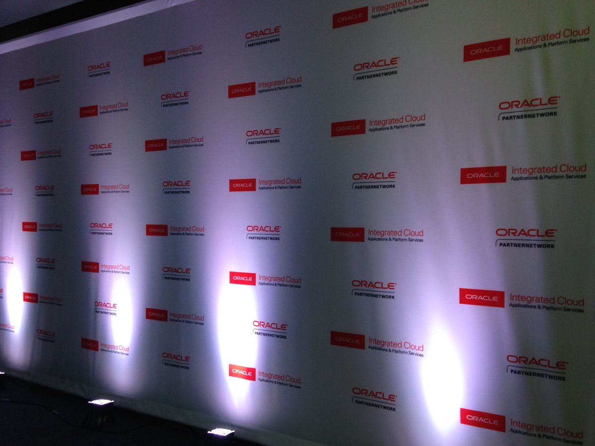 MichelMariet's tweet photo. Success has to be celebrated @oracleopenworld #oow16 #emeaps #opncentral #opncloud partners https://t.co/oMJTwyF5jh