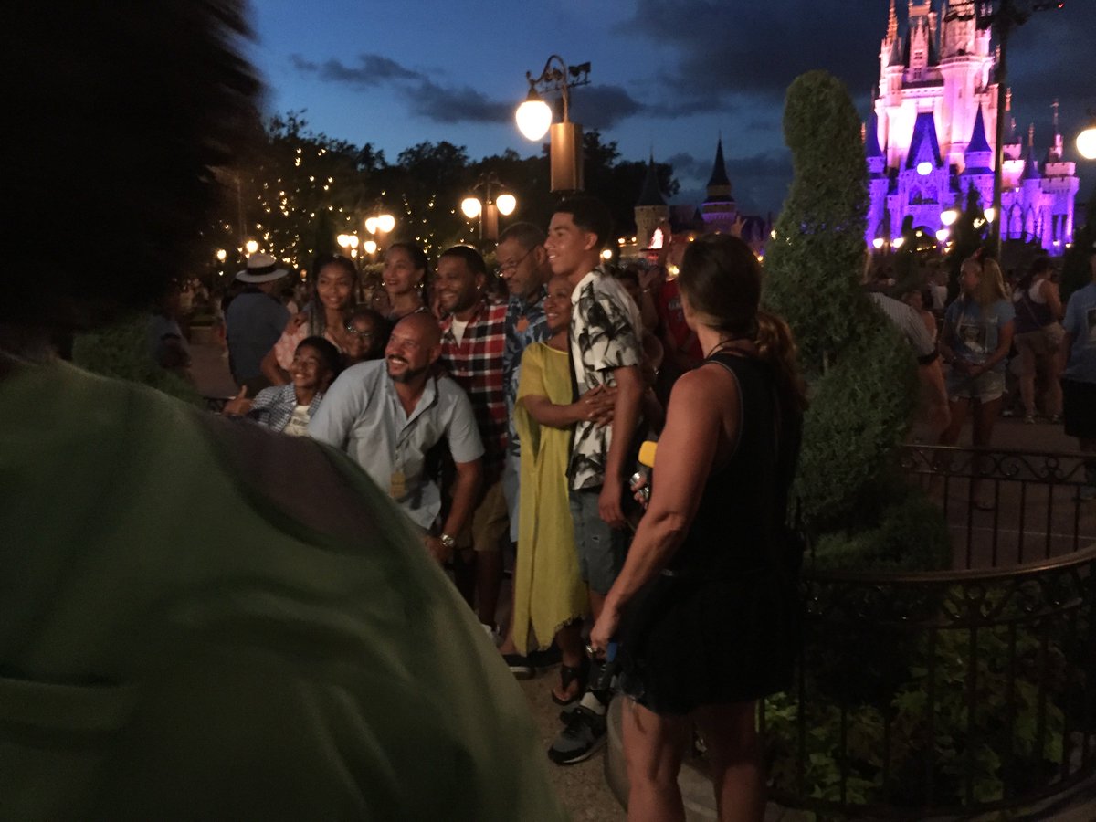 BlackishWriters's tweet photo. Here's #Antoncropper and the cast after the fireworks. He had to nail it during one show (about 11 minutes in duration)!! #blackish https://t.co/1lir5T6kLL
