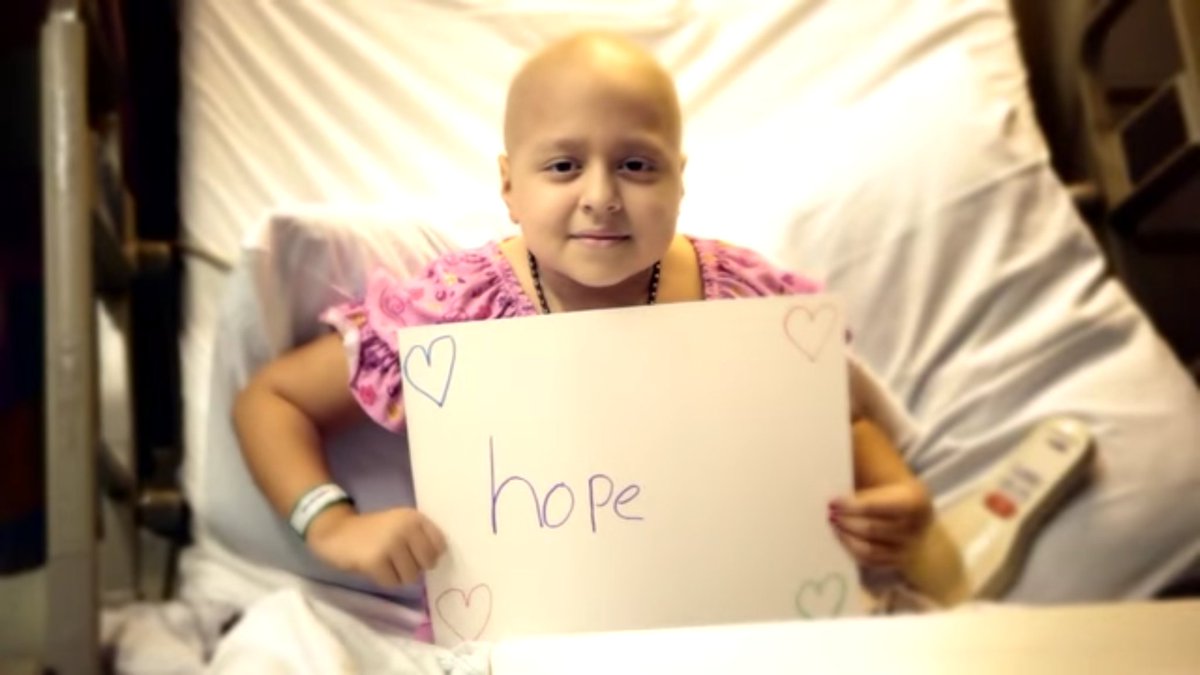AlexTuckss_'s tweet photo. Not a day goes by where I don't think about you I love and miss you so much Alyssa😢😭💔❤😇 #princessAlyssa #ourlittleangel https://t.co/r1YHfwiWJ9
