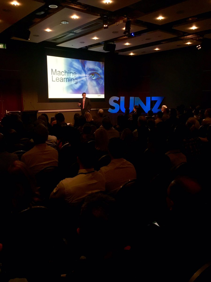 innova_scape's tweet photo. RT  #SUNZ @oschabenberger taking us through the importance of "training the tree" when… https://t.co/9TBEC4XLI8 https://t.co/VcUxVWQoZj