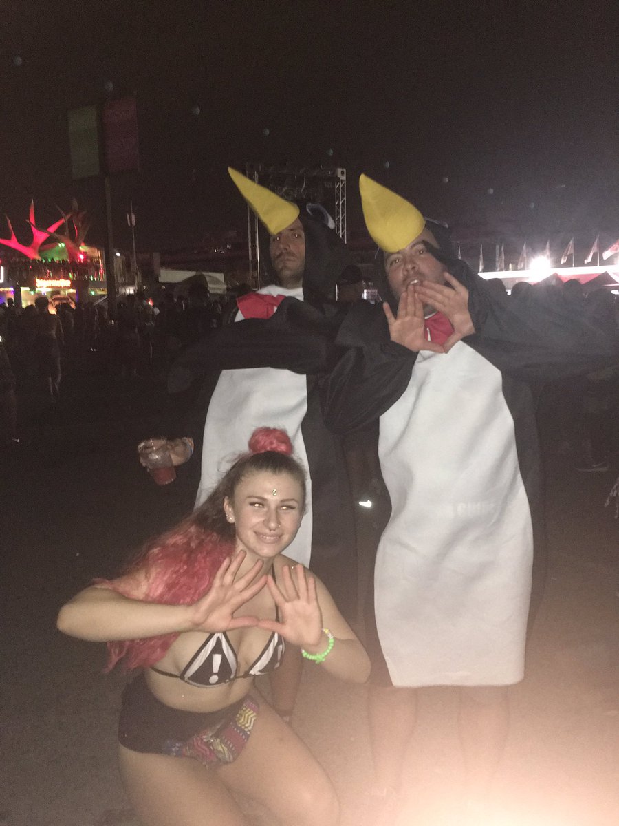 jjjasmiiina's tweet photo. #WarningSignWednesday #HDYNATION ⚠️⚠️⚠️ @FLOSSTRADAMUS https://t.co/TQ55L4hwG7