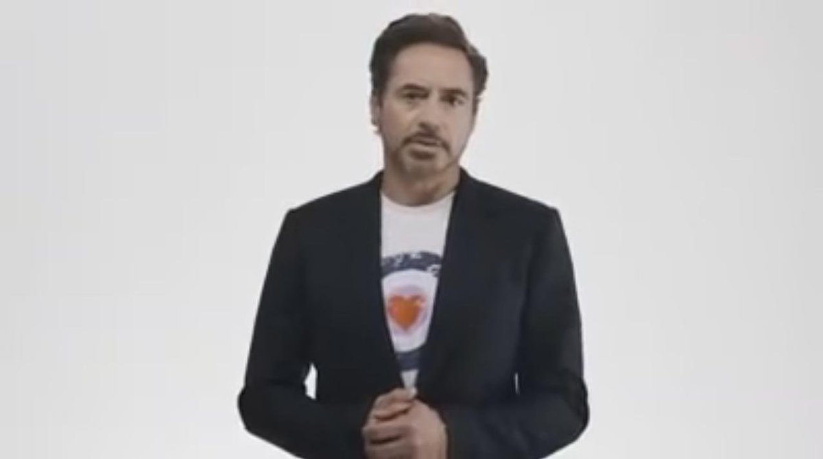 lajornadaonline's tweet photo. #Video 'The Avengers’ se unen para frenar a Trump #SaveTheDay  https://t.co/ifdSou0uZe https://t.co/FrIqTb4Wrj