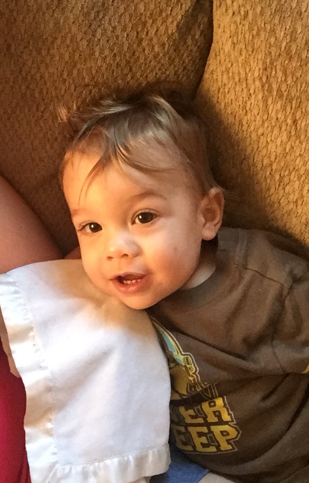 TigerFanCutie17's tweet photo. My snuggle buddy #toddlermom #cutiepie #adorableboy #toddlerlife #stayathomemom #lovethiskid #followforfollow #MommasLove https://t.co/DbSBItjfzC