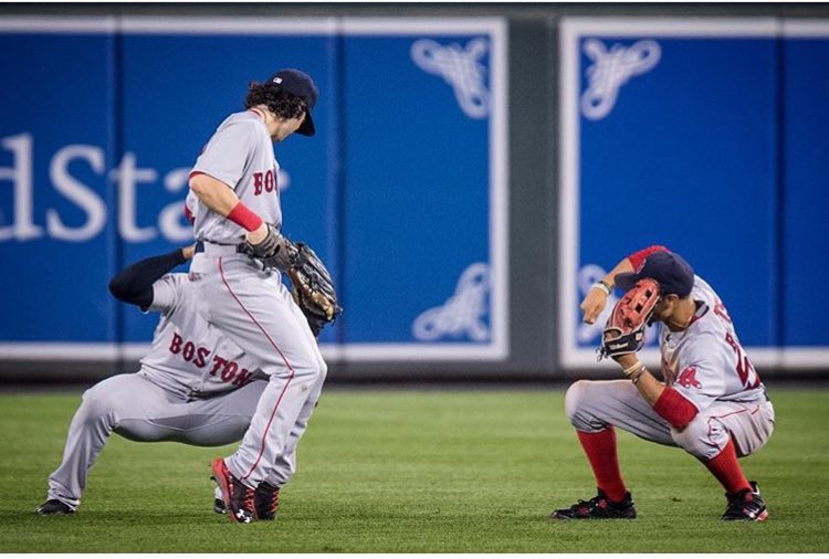 JoJoMac603's tweet photo. #WinDanceRepeat @HondoDiaz20 #MJ #AnotherOne #Playoffs #yehhhh https://t.co/jZbnjYckxR