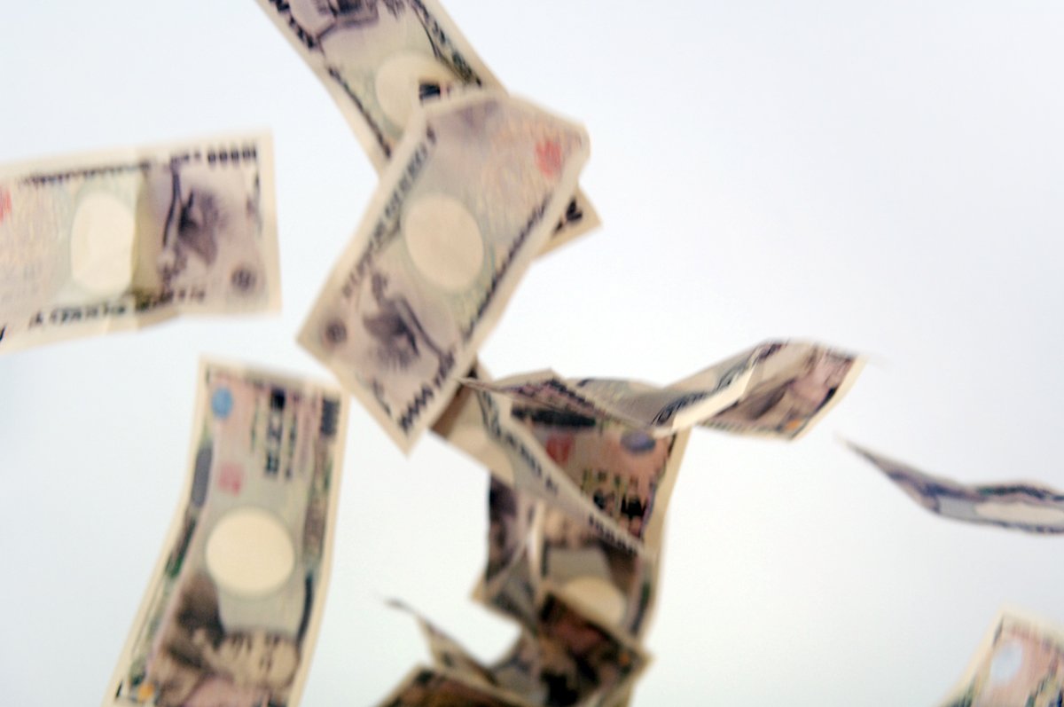 Kasegish's tweet photo. #わかりや���い10万円の消え方　消えるのは早いが稼ぐのは・・・
今の時代使うには10万ってすぐに消すことはできると思います。
 でも10万稼ぐとなるとどうでしょう？
https://t.co/EQAqFUCQ2m https://t.co/CT1dB4bPv3