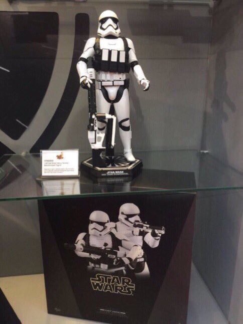 UKToyCollector's tweet photo. 1:6 Scale #FirstOrder Heavy Gunner #Stormtrooper @AmerangUK Stand #LTF2016
Watch my Vid⬇️
https://t.co/buJ9PIyunn https://t.co/bSyiL5gzRc