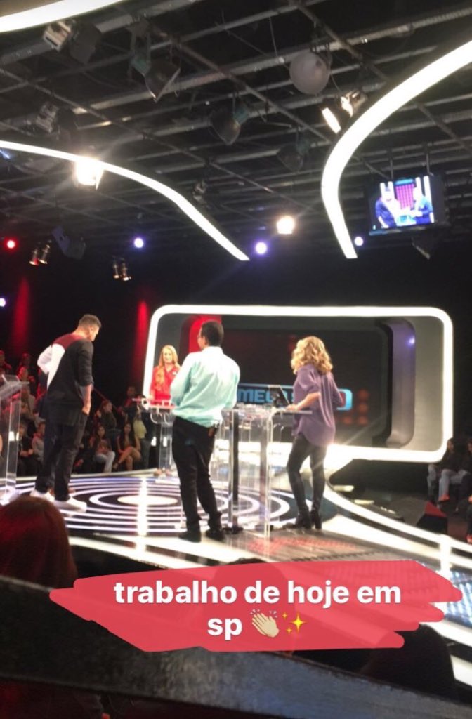 vapanhoca's tweet photo. Instagram Stories Dhiimaia Trabalho de hj em SP com Fê Medeiros e #lua_blanco https://t.co/9rq7AB56Gm https://t.co/ni3IzSViQh