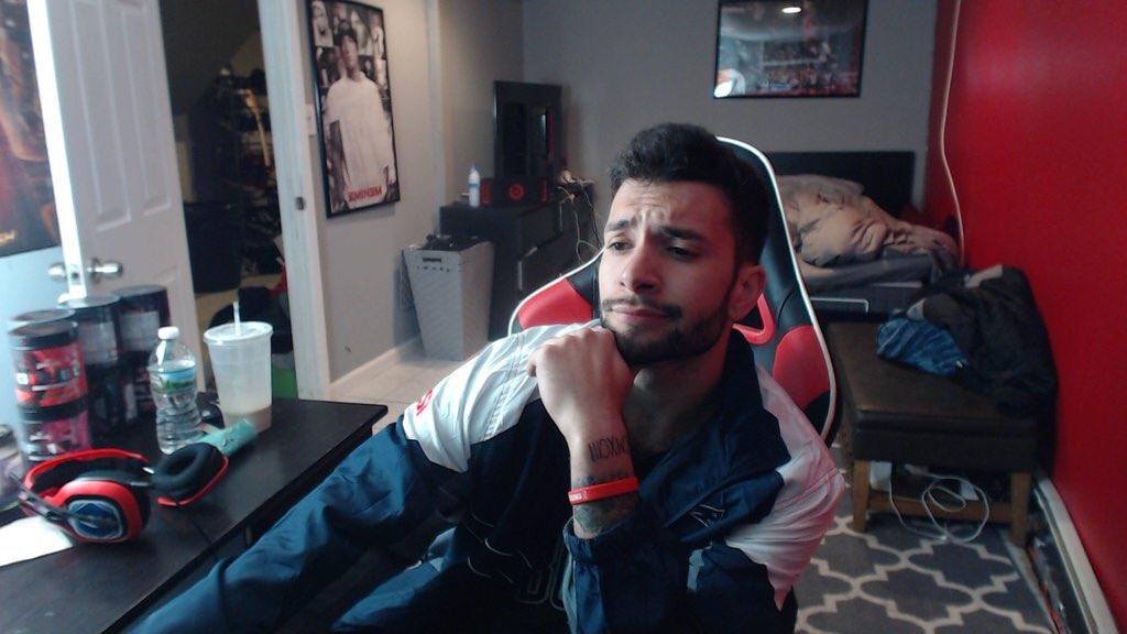 adapgfsucked's tweet image. the face you make when u know she ain&apos;t shit #adapt #fazeup #fazeadapt