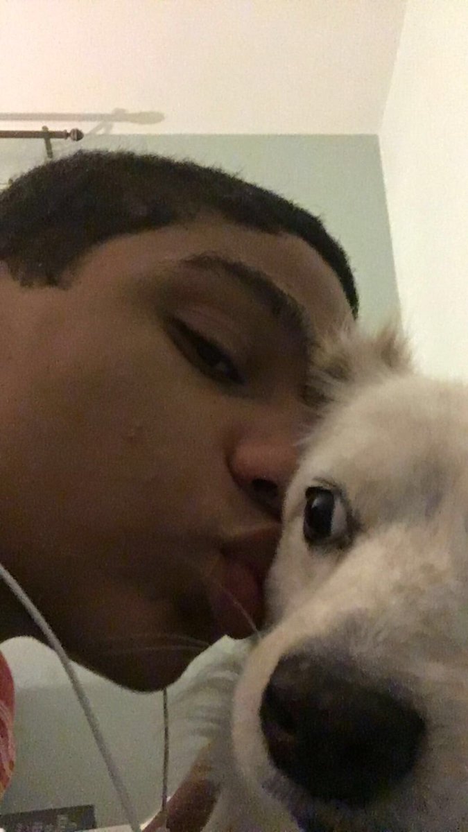 BrackTF's tweet photo. #Kissforpeace @4everKelz https://t.co/TcAZRCEubH