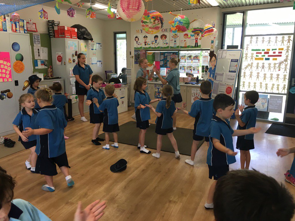 GSLCJS_HS's tweet photo. So lucky to have Yr 8 helping us dance. #lsalearn #mypaction https://t.co/mifsJ4KI62