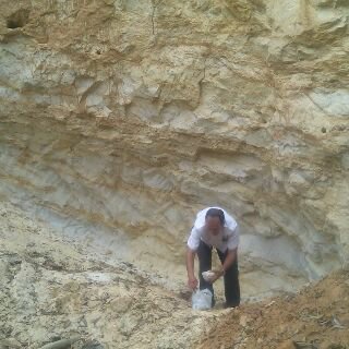 budichufer's tweet photo. @Ronny6979 @nurulkhlida @neendyo golek jangkrik boss https://t.co/2ofhSxeCB1