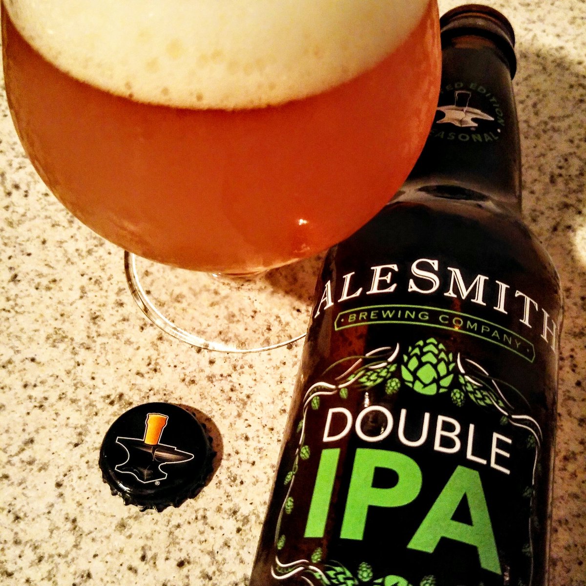 EMARTELLT's tweet photo. Another #amazingbeer of @AleSmithBrewing 
#cerveza #beergeek #beercraft #craftbeer #beerlover #beergasm https://t.co/yLVmFM1tRK