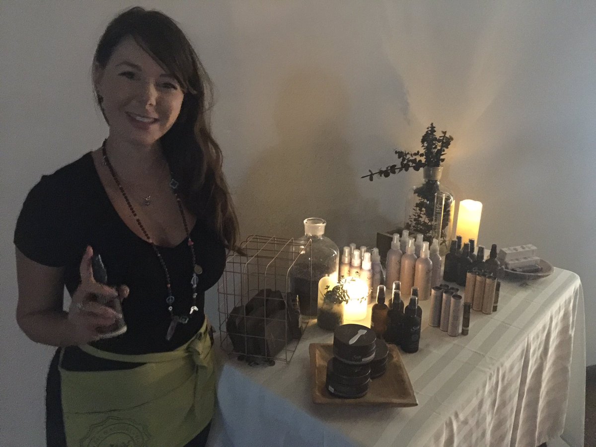 OUATPress's tweet photo. Thanks for your #cooling #peppermint @lululemon's #WorldPeaceDay in the #CottonFactory! @SajeWellness #yoga #saje https://t.co/jyxXv53Z48
