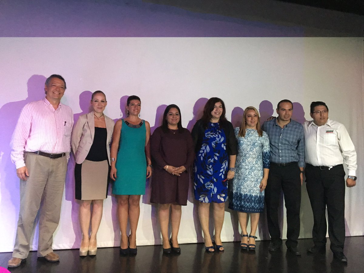 LizetRodriguezS's tweet photo. Concluimos con gran éxito y satisfechos de la buena participación de nuestras fabulosas ponentes y moderadora en el #PanelVoces #SomosPRI https://t.co/ojhGPHMTRz