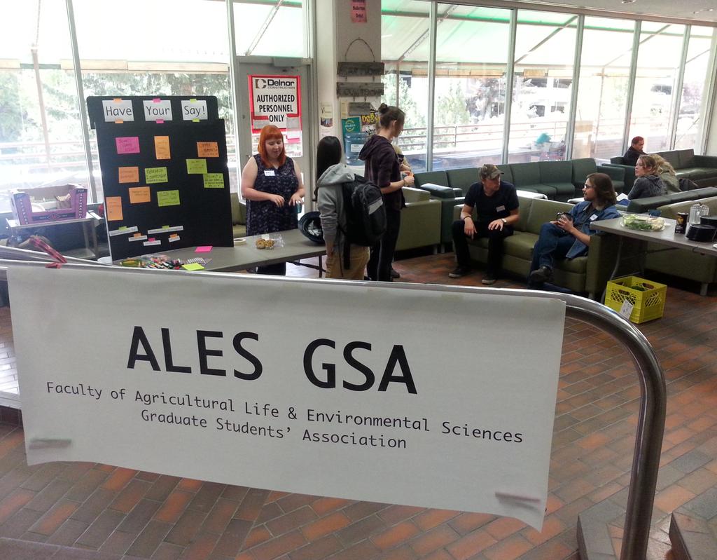stephboble's tweet photo. Awesome to meet lots of other grad students in our diverse faculty at the @UofAALESGSA Welcome Event ☺☺ @UofAALES https://t.co/jbKZvoOfPc
