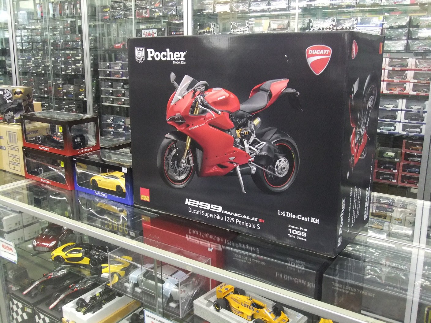 ポケール ドゥカティ 1229 パニガーレ　1/4 pocher Amazon | ポケール 1/4 ドゥカティ 1299 パニガーレ R