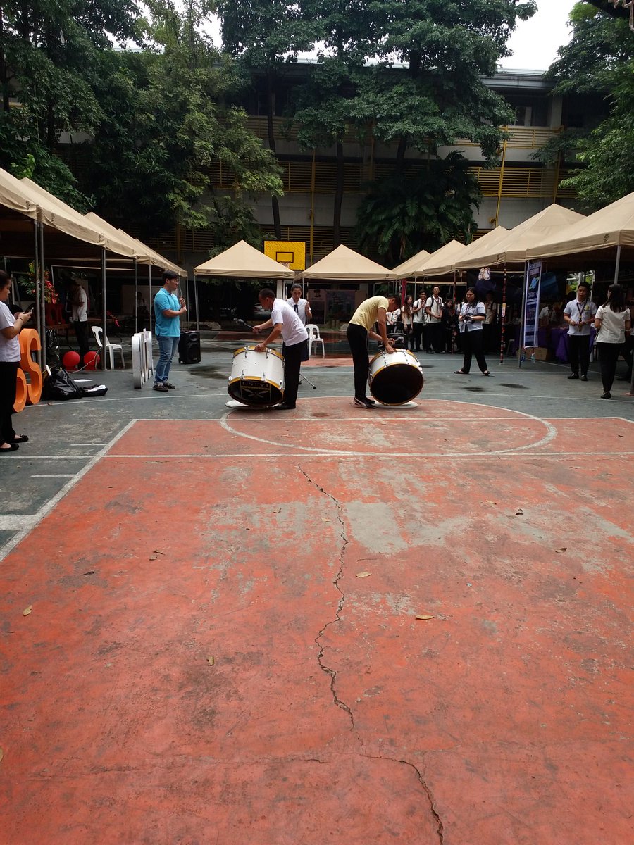 usticssc's tweet photo. HAPPENING NOW: UST-YJ performing at IICS Recruitment Fair.

#IICSRecFair https://t.co/1eBFyrqWMf