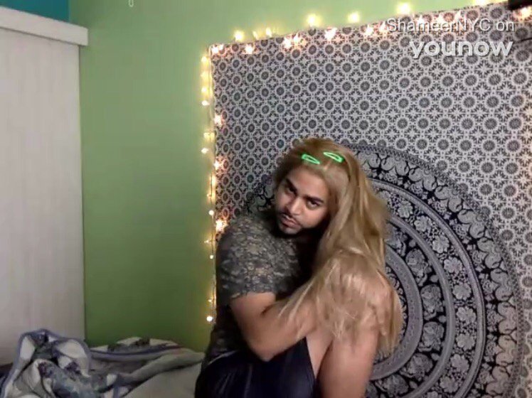 MaddyGillmore's tweet photo. 🔴 LIVE @shameernyc on #YouNow Oml this dude is hilarious!!!😂😂 https://t.co/2NplKLzMsp https://t.co/JQ4v8n1bFC