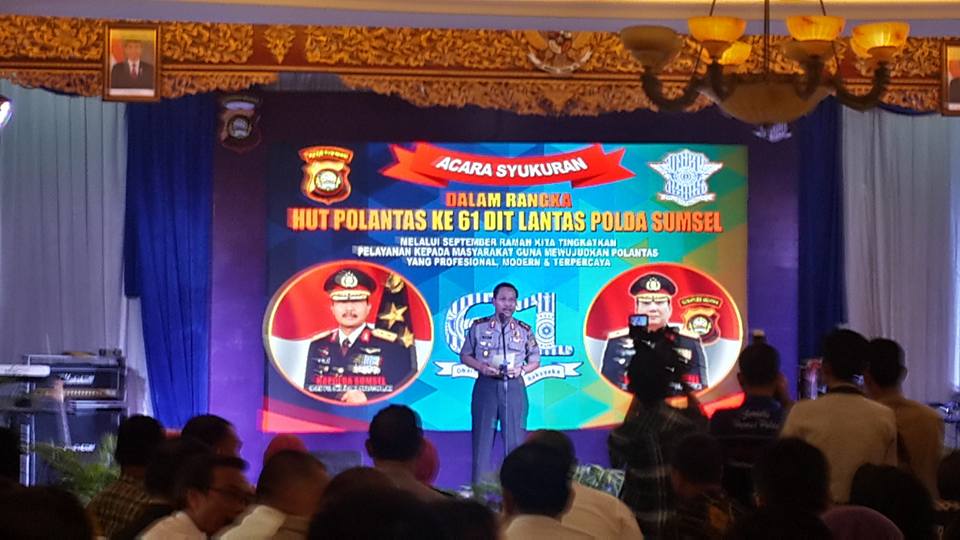 qrentmultimedia's tweet photo. #sewaled #sewamultimedia #sewascreen #qrent #sewalcd #sewatv #sewakamera #sewa #palembang https://t.co/Hjhl3gwuNv