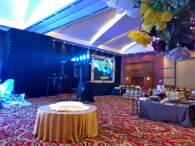 qrentmultimedia's tweet photo. #sewaled #sewamultimedia #sewascreen #qrent #sewalcd #sewatv #sewakamera #sewa #palembang https://t.co/Hjhl3gwuNv