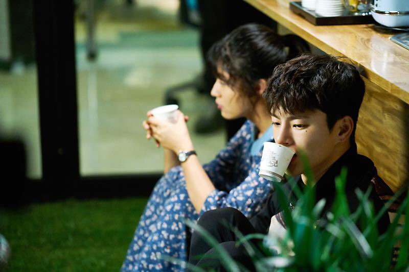 Выпивая в одиночку дорама. Drinking solo дорама. Пьющие в одиночестве дорама. Пьющие в одиночестве дорама. Выпивая в одиночку дорама.