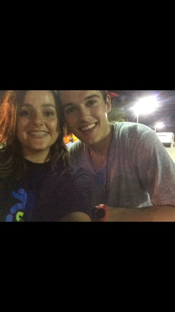 CAMSBOOGIE's tweet photo. we would be such a cute couple (hint hint wink wink😏) @iamKennyHolland https://t.co/xEPQ2oHsRJ