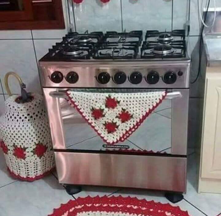KaluhisKitchen's tweet photo. But why ? 😂😂😂😂 https://t.co/VuMVoBRe6h