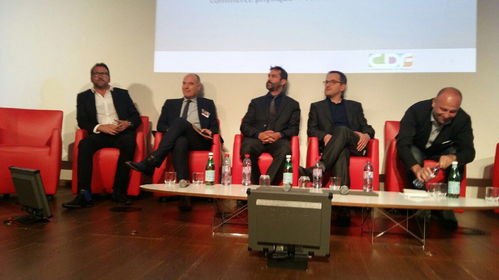 robinferriere's tweet photo. 110 ans Confédération des Commerçants de France. @OrangePro #lecloudpro aux côtés de R.Dutreil. Sympathique ;) https://t.co/NLyh56PiJe