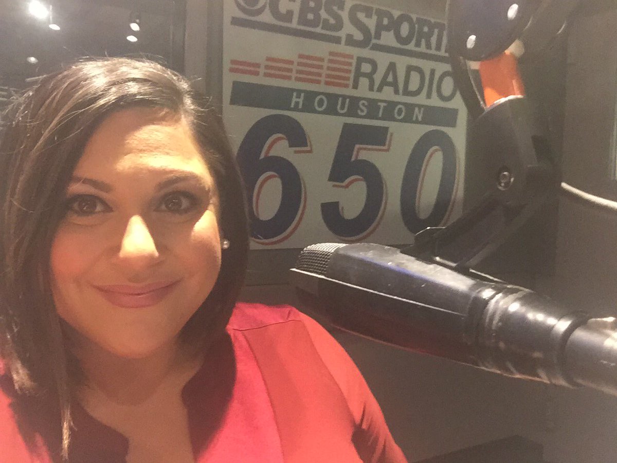 MelCorrea_HOU's tweet photo. @HoustonTexans @Patriots Faceoff tonight. Since my π knowledge is limited, we're turning to experts! #khou11 5:50am #HarshLighting https://t.co/F2b68NwtB3