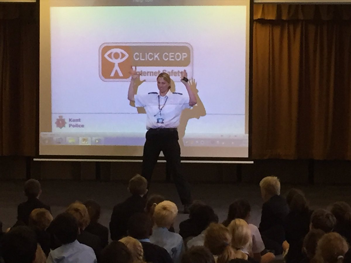 neelamaparmar1's tweet photo. Fantastic online safety session with Kent Police officer Mandy for years 5 and 6 @AshfordSchool @kent_police https://t.co/4kFaF79HpC