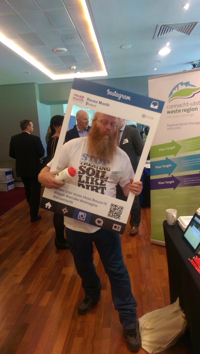 emwr_ie's tweet photo. Sinead from @ArupGroup  and Darren serious about their #reuse16 pledges #dublincup #mayocup https://t.co/VEsB1hViEE