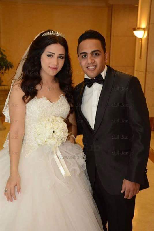 مسمعش كلب يقول الفلوس مش كل حاجة😒😂✋