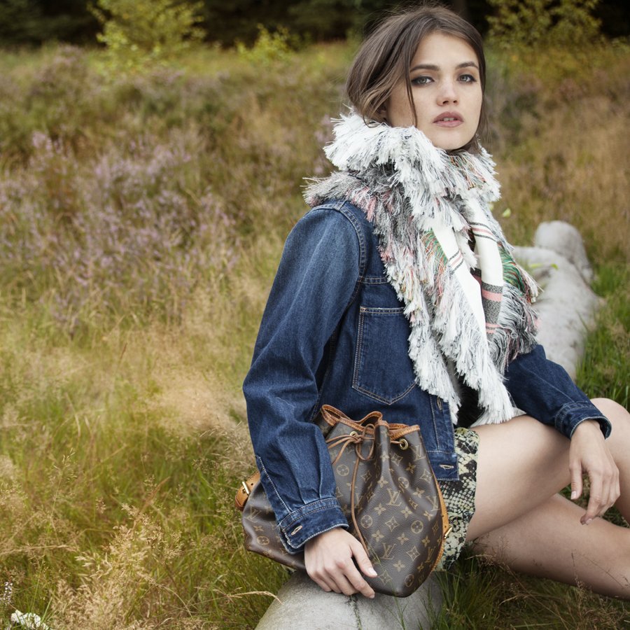 rebelle_com's tweet photo. Denim jacket, statement scarf or a vintage bucket bag - Get ready for fall! Shop here > https://t.co/ToJRuUU5TE https://t.co/TLZ2cIb0xq