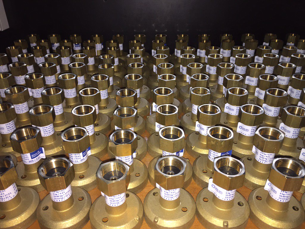 LPGCleaner's tweet photo. New order off to portugal!
#lpg #adapters #autogas https://t.co/xlIiOhO8dW