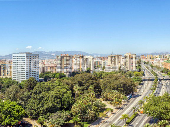 EVMalaga's tweet photo. Unique views from the city centre. #Malaga #Engelvoelkers #ExclusiveViews   https://t.co/cXB6l2yFml https://t.co/VZe85Aa8Mh