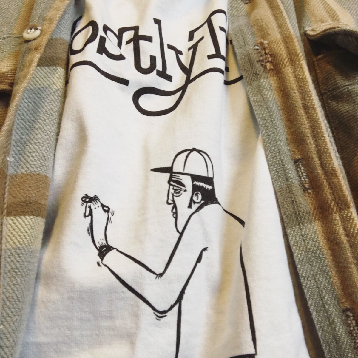 T_OKATAOKA's tweet photo. TABFで買ったバリー・マッギーTEEを着て出掛ける🚶
#TABF #tabf2016 https://t.co/n4XNx62yDa