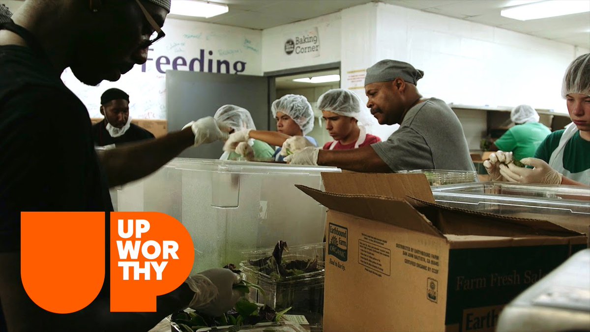 Ch_Unwrapped's tweet photo. They're getting extra food to the people who need it - using the simplest algorithm! 
https://t.co/HDnsuGUHml https://t.co/2UcsPrTKPO