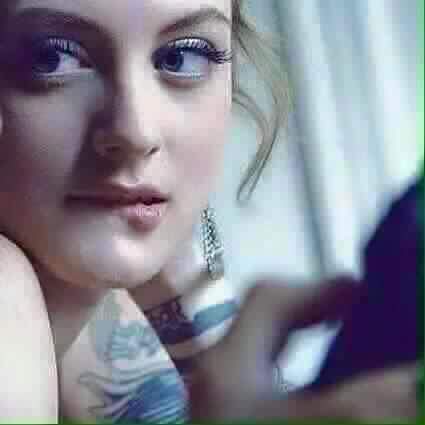 Theking55g's tweet photo. تسحل #بروحي

و تشب بضلوعي #نار

من تضم شفتها حدر #سنونها https://t.co/MdAFbKZXY7
