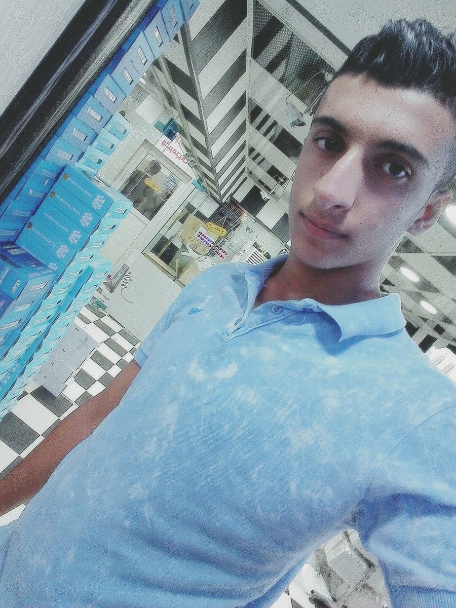 Ali_sheikh2000's tweet photo. اني احبكِ 
وهذه مهنتي  
فشكرا لكِ  
وشكراً لانك علمتني ابجديه عشق ..
وشكراً لانك قبلت ان تكوني حبيبتي https://t.co/OmHmOT0cFR