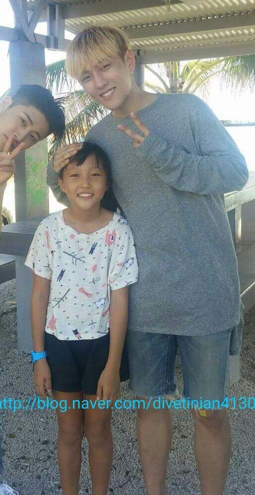 JINHWANBLESSED's tweet photo. donghyuk with kids melts my entire being uff what a warm sunshine baby cinnamon angel roll- https://t.co/wbIiCT3lu1