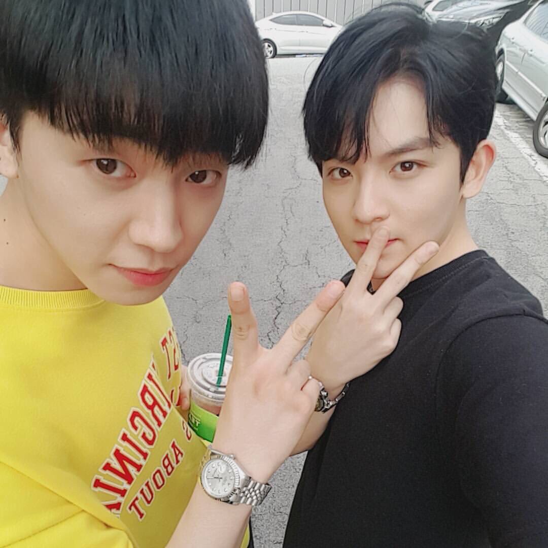 THFor_TEENTOP's tweet photo. [IG] Ricky: ricky_teentop_ https://t.co/8WtuUyjuwG https://t.co/UKd4f0UZks
